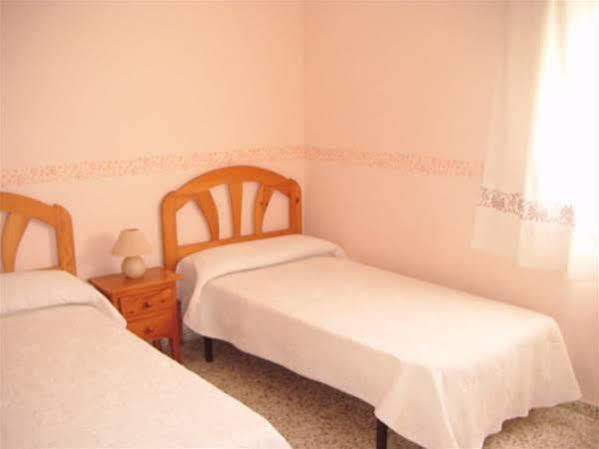 Hostal Villa Mercedes Чипиона Екстериор снимка