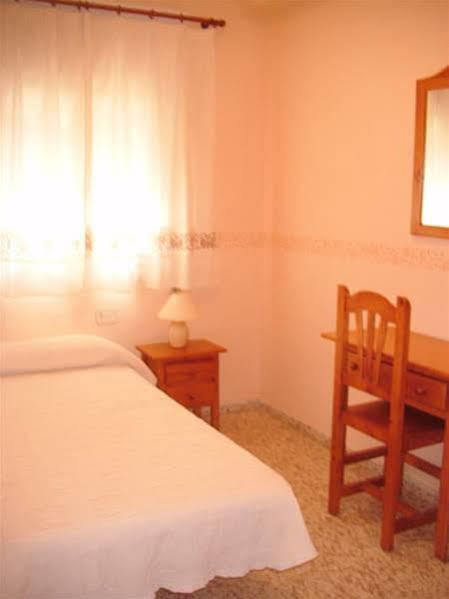 Hostal Villa Mercedes Чипиона Екстериор снимка