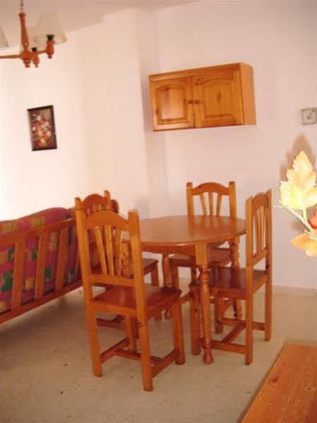 Hostal Villa Mercedes Чипиона Екстериор снимка